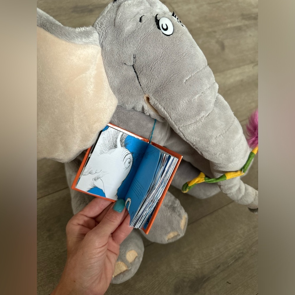 Dr. Seuss Horton Hears a Who Plush & Book Macy's 2008 14" Limited Edition - Picture 11 of 15